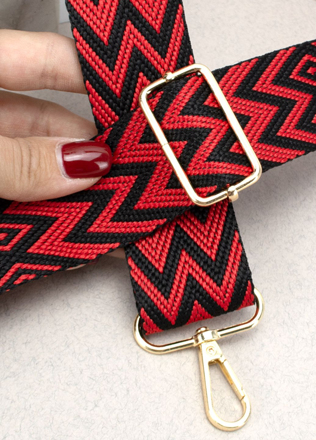 Текстильный ремень для сумки 38 мм 0446 gold с карабинами красно-черный HandyCover (290981600)