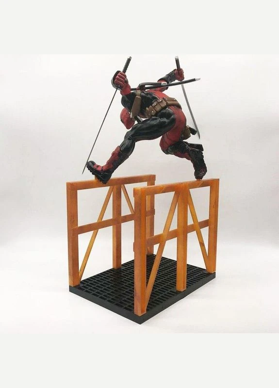 Фигурка Дедпул Уэйд Уилсон в прыжке Deadpool Wade Wilson Jump Hurdle 30см DP 60.137 Funko (317258315)