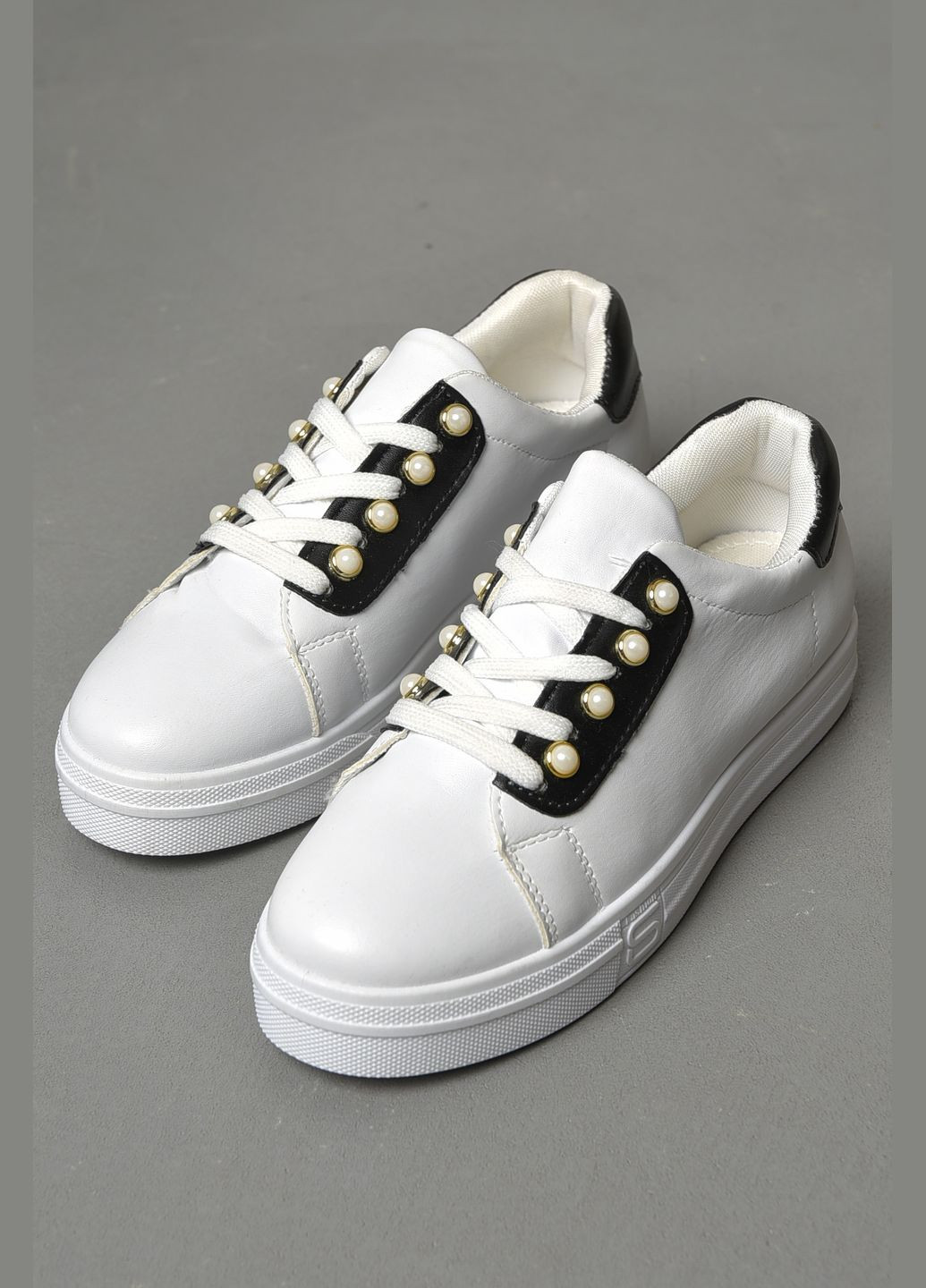 Білі осінні кросівки жіночі білого кольору на шнурівці Let's Shop