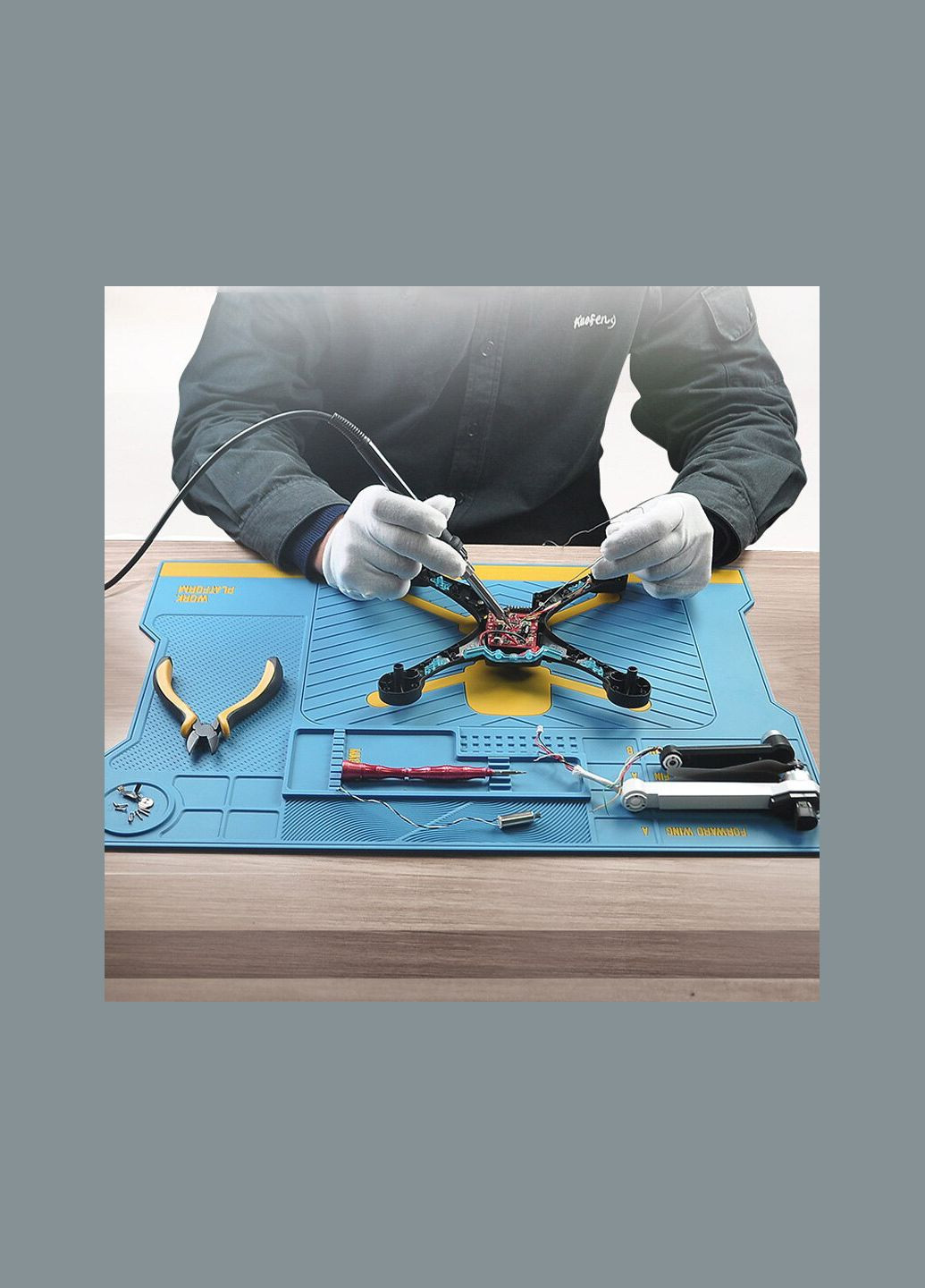 Килимок пластичний ПВХ Mechanic V70 для ремонту смартфонів, дронів, техніки / 515x365 мм / 120°C / Blue No Brand (322566834)