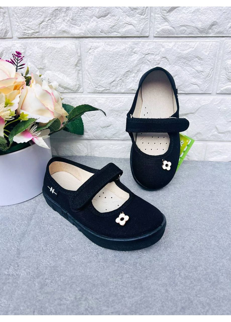 Черные лаконические тапочки для девочки Waldi