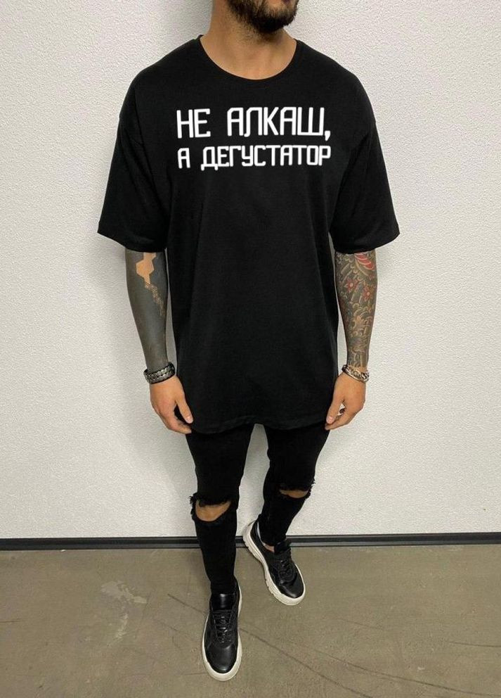 Черная футболка с мерчем No Brand