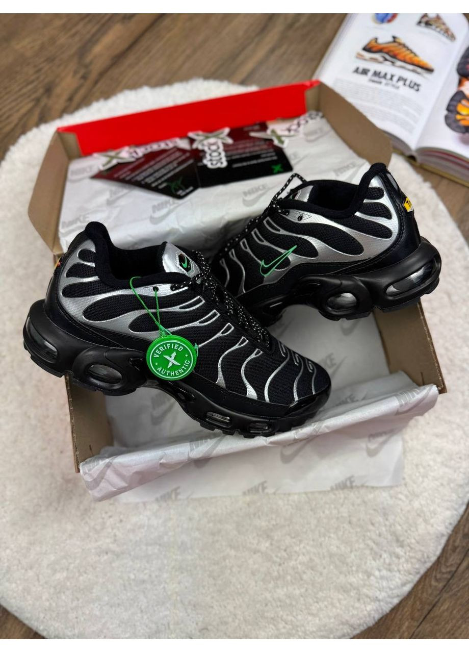 Серые демисезонные кроссовки мужские nike air max plus tn black silver green найк аир макс тн плюс No Brand