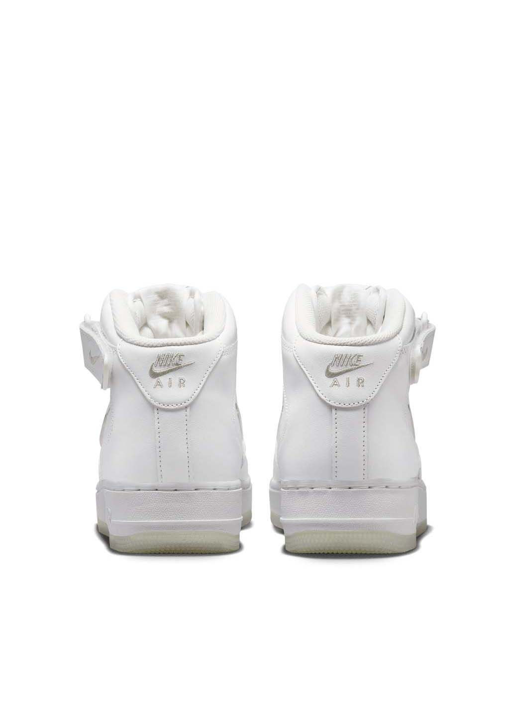 Білі Осінні кросівки чоловічі Nike