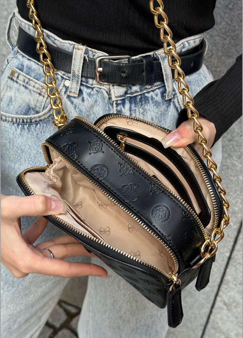 Женская прямоугольная сумка GUESS кросс-боди черная No Brand (303323006)