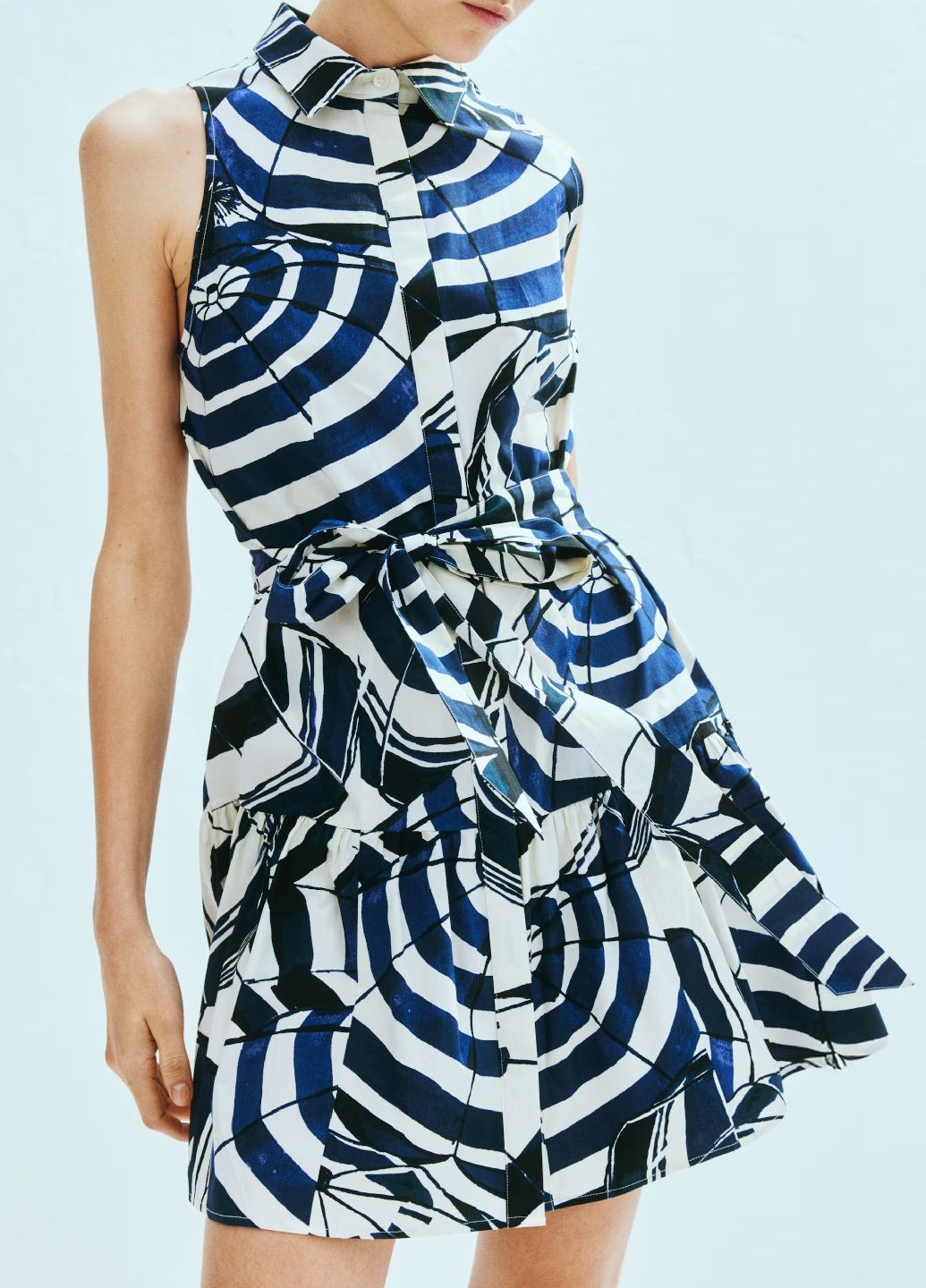 Темно-синя сукня H&M з геометричним візерунком