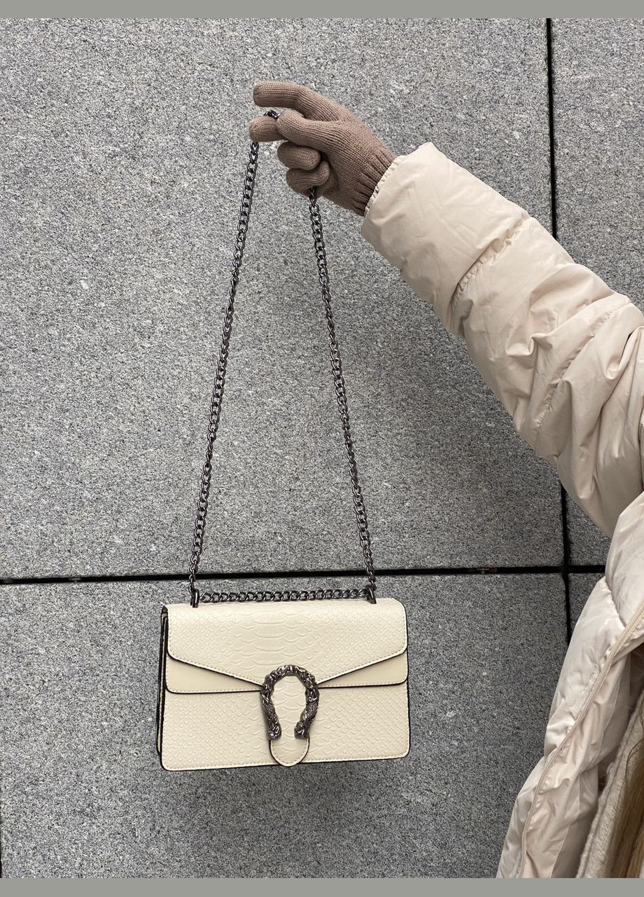 Жіноча сумка крос-боді з залізною підковою біла No Brand (289199490)