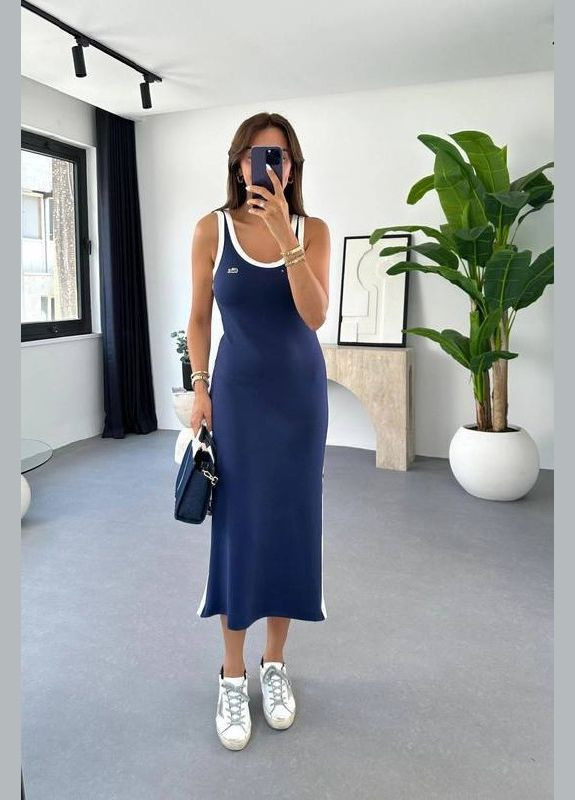 Темно-синя сукня-майка жіноча темно-синя, приємна до тіла і комфортна, ідеальний вибір для теплих днів. No Brand