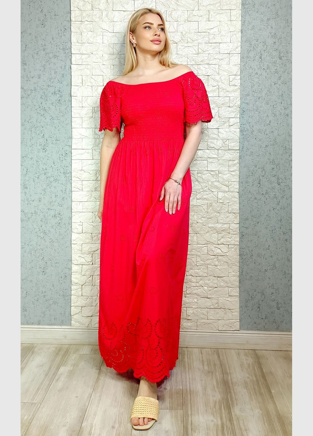 Красное повседневный, кэжуал платье с открытыми плечами Maison X однотонное