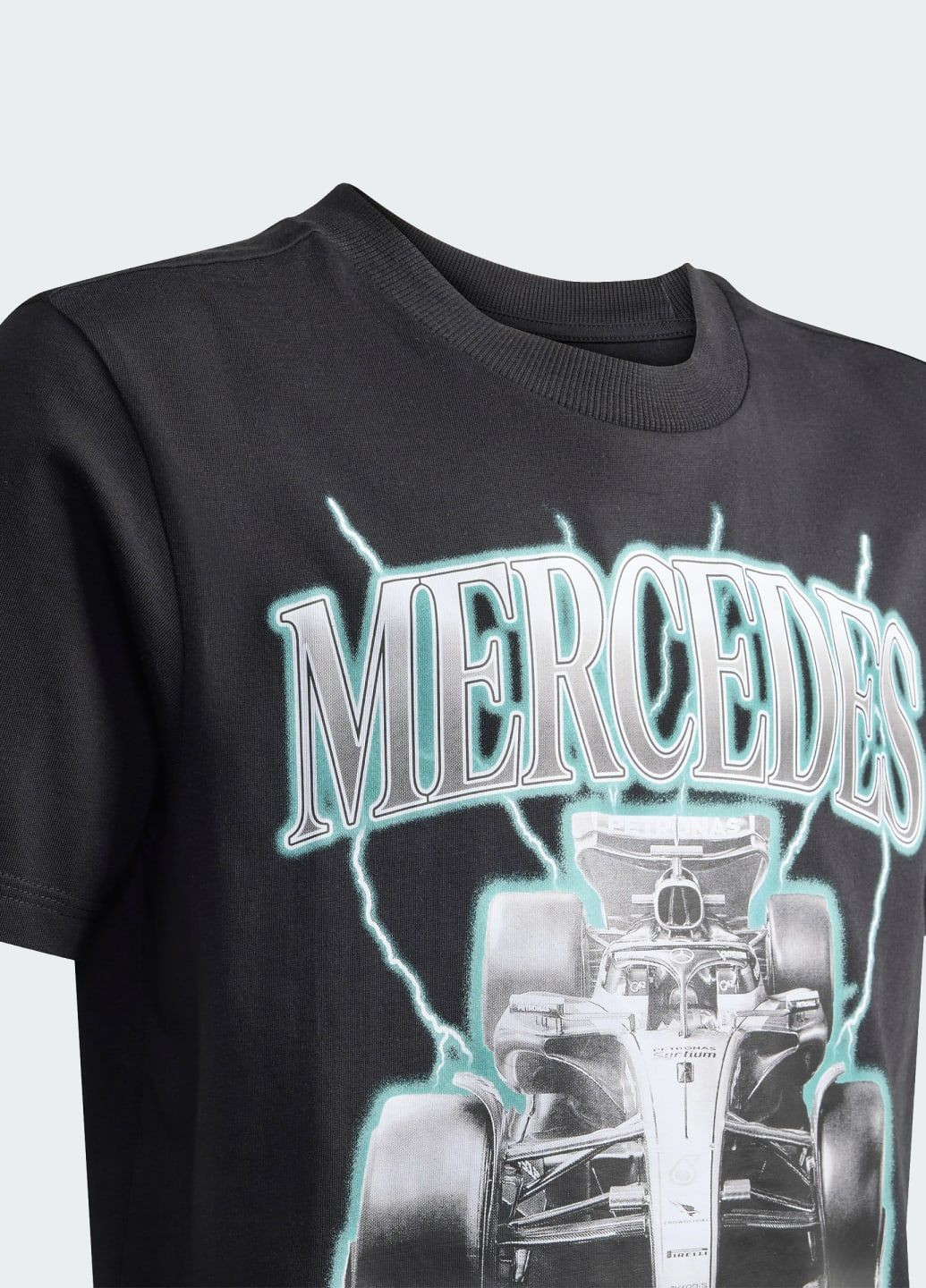 Черная демисезонная футболка mercedes - amg petronas formula one team graphic adidas