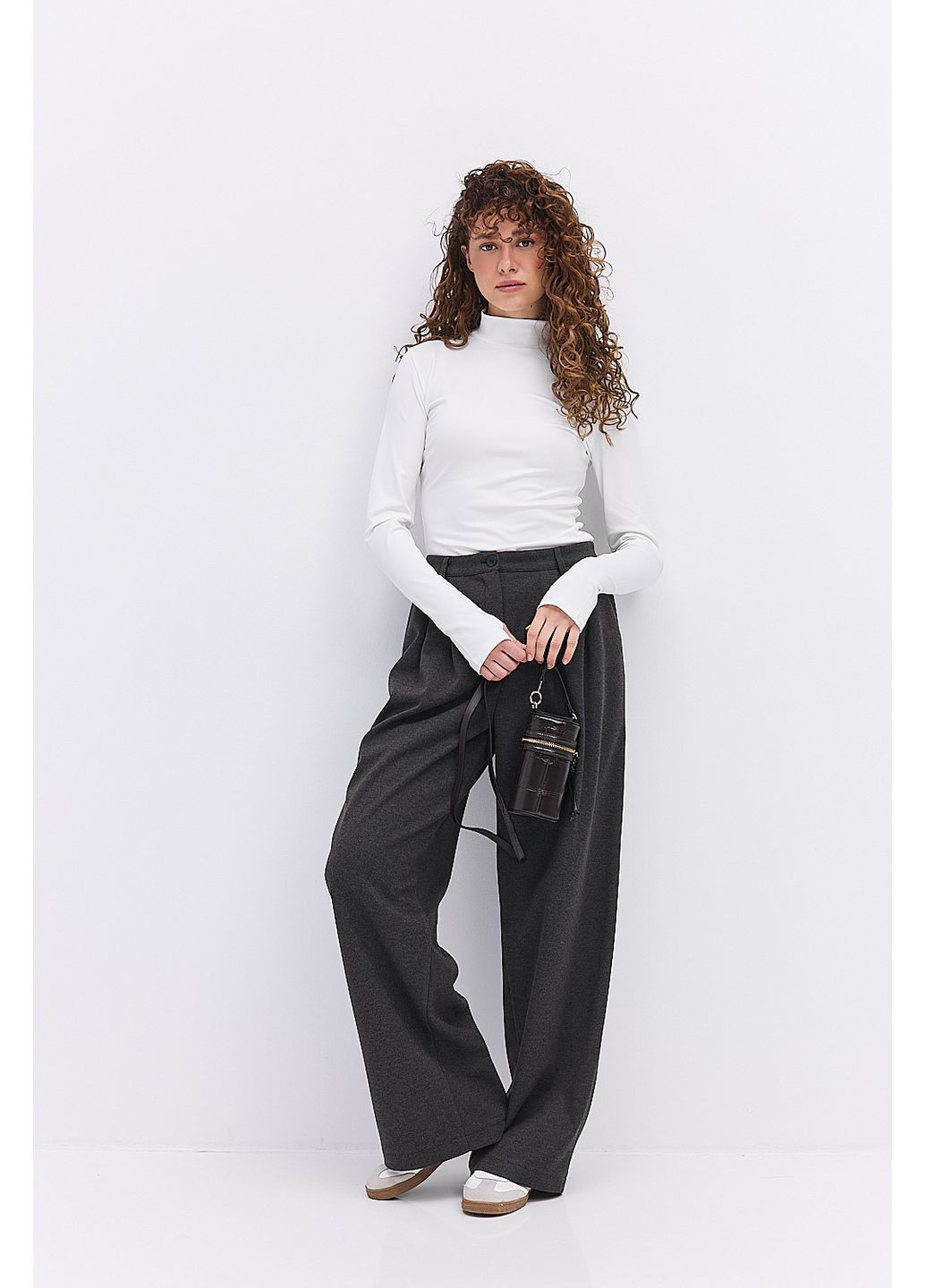 Женский лонгслив с воротником-стойкой и вырезом для пальчика с анималистическим принтом Arjen (365564645)