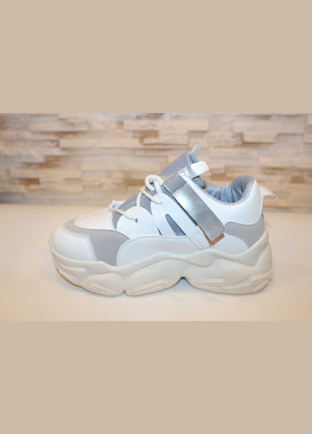 Кросівки жіночі бежеві на шнурівці No Brand Жіночі кросівки демісезонні бежеві демісезони (325478568)