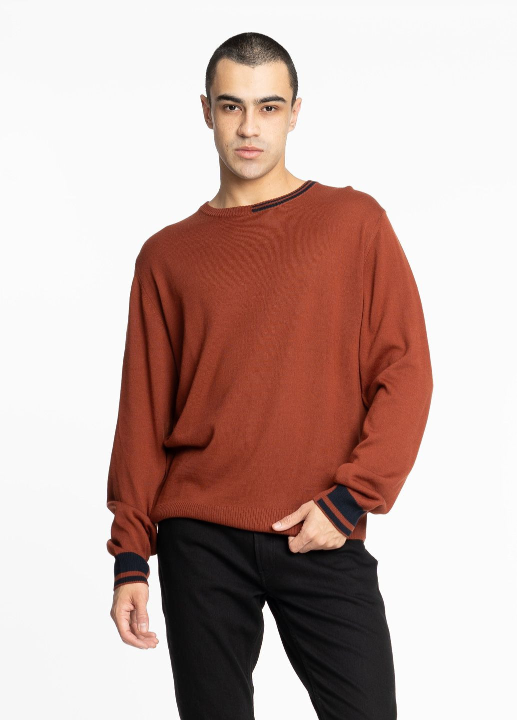 Красный демисезонный свитер Manuel Ritz