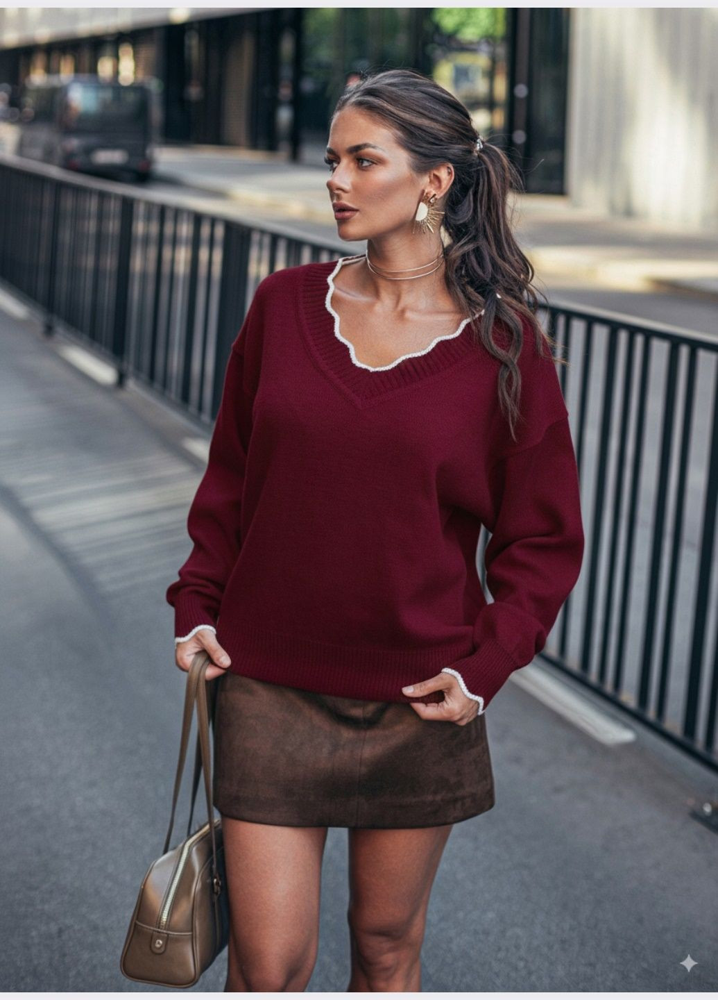 Бордовый демисезонный вязаный джемпер с фигурным вырезом горловины бордовый Dressa