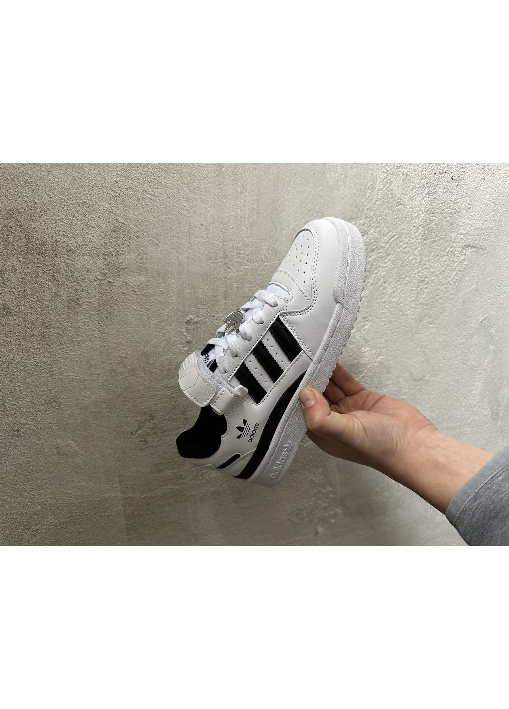 Черные демисезонные кроссовки мужские adidas forum 84 low white black адидас форум No Brand