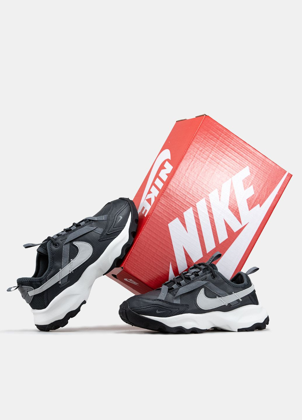 Черные всесезонные кроссовки мужские nike tc 7900 black white | найк тс 7900 черные белые No Brand