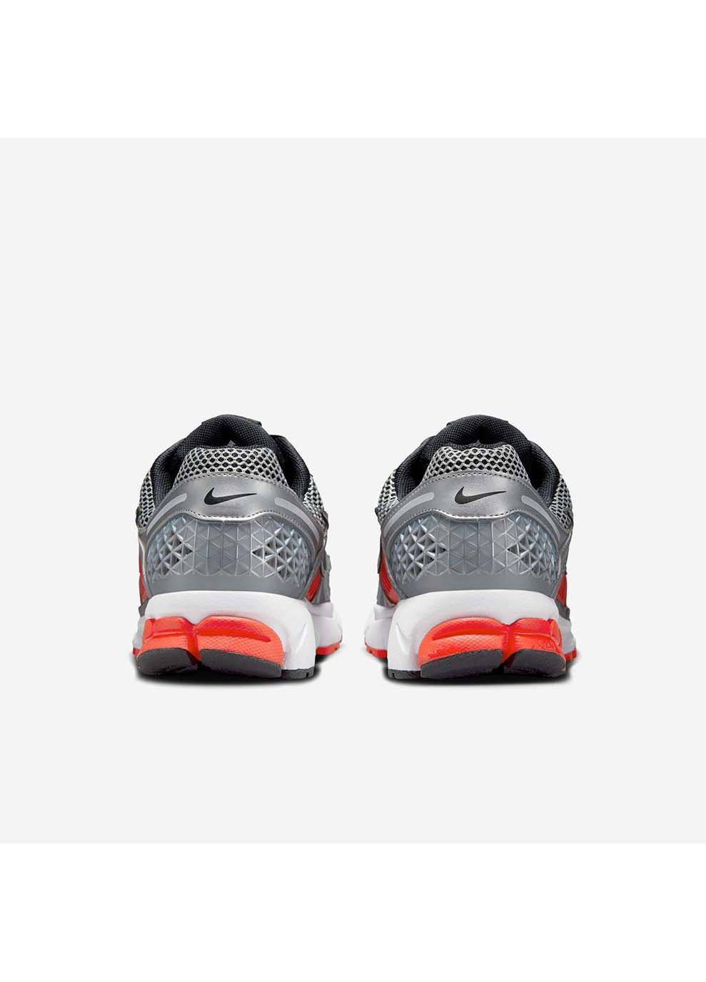 Жіночі Кросівки ZOOM VOMERO 5 Різнокольоровий Nike комбіновані демісезони (367586638)