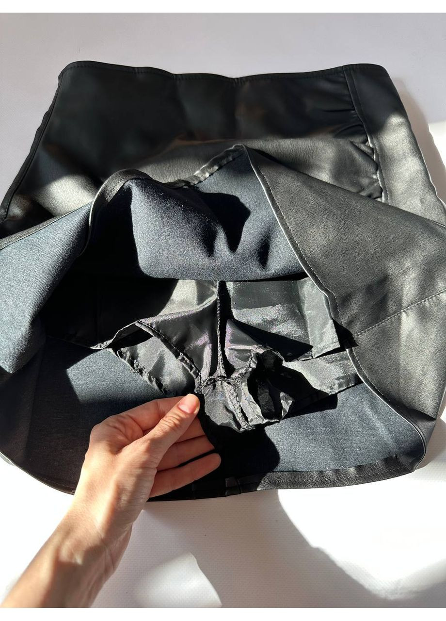 Спідниця шкіряна асиметричний них підкладка у вигляді шортиків No Brand (350612513)