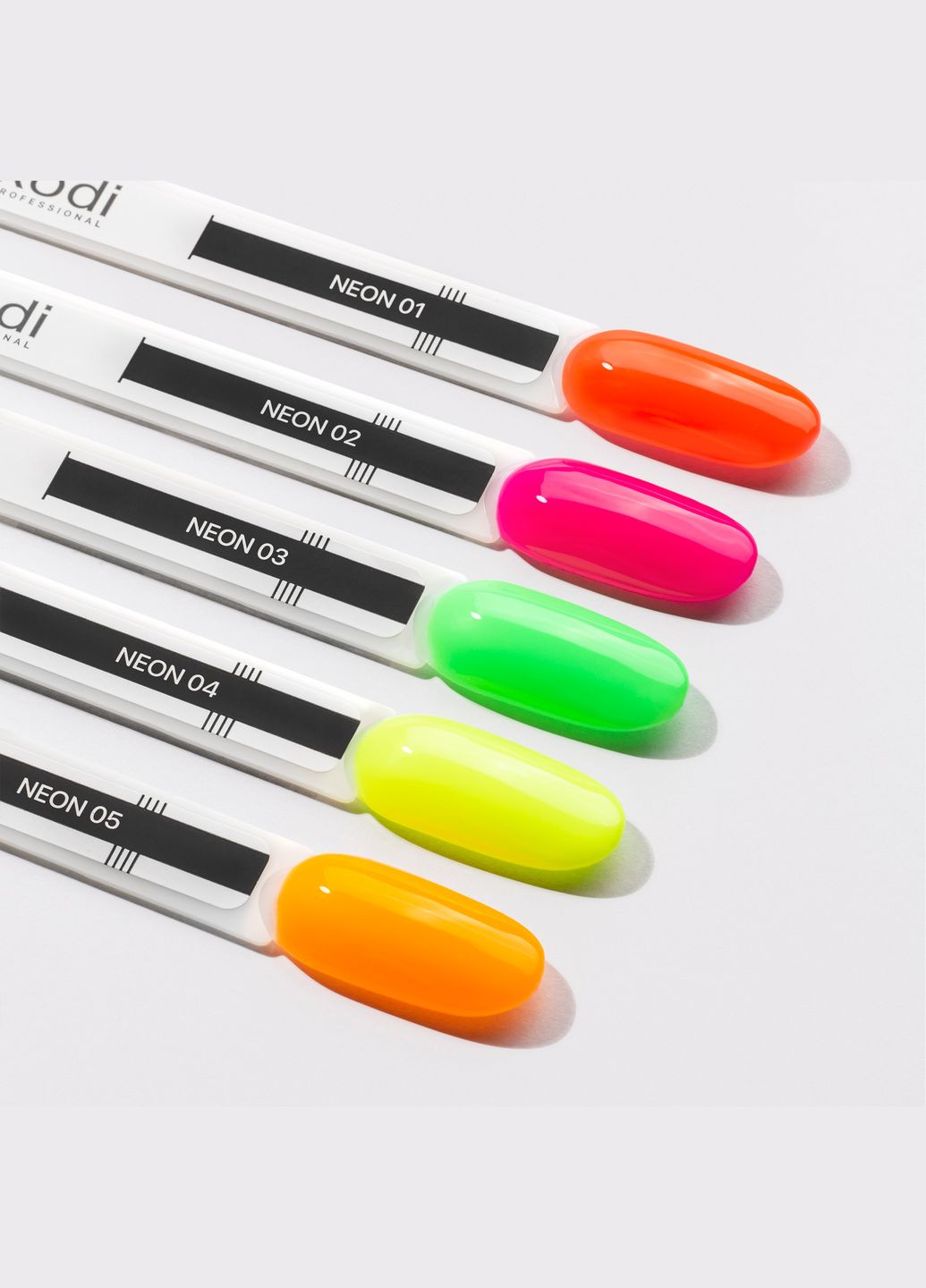 Салатова каучукова база для нігтів Kodi Rubber base Neon №03 Kodi Professional 7 мл (316323047)