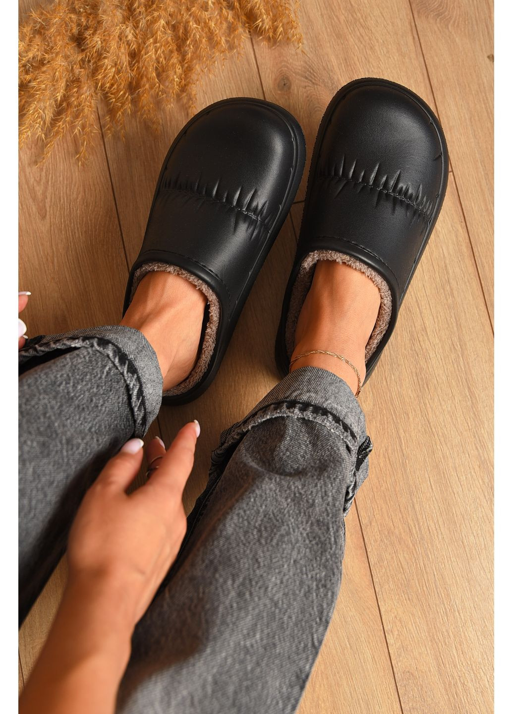 Галоши женские без задника утепленные черного цвета Let's Shop (358883633)