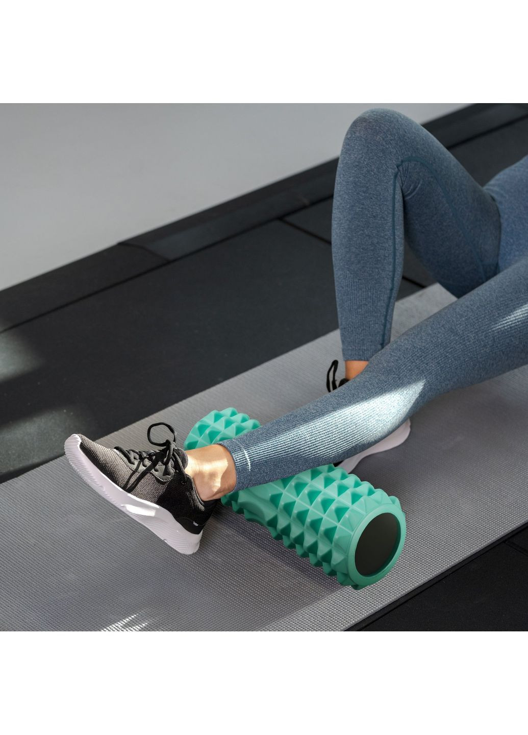 Масажний ролик для йоги та фітнесу EVA 33*11см м'ятний Gymtek (367738353)