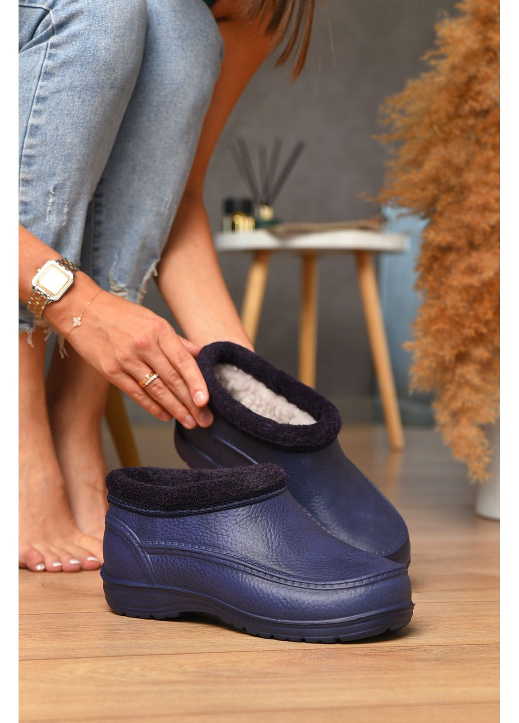 Калоші жіночі на хутрі фіолетового кольору Let's Shop (352690205)