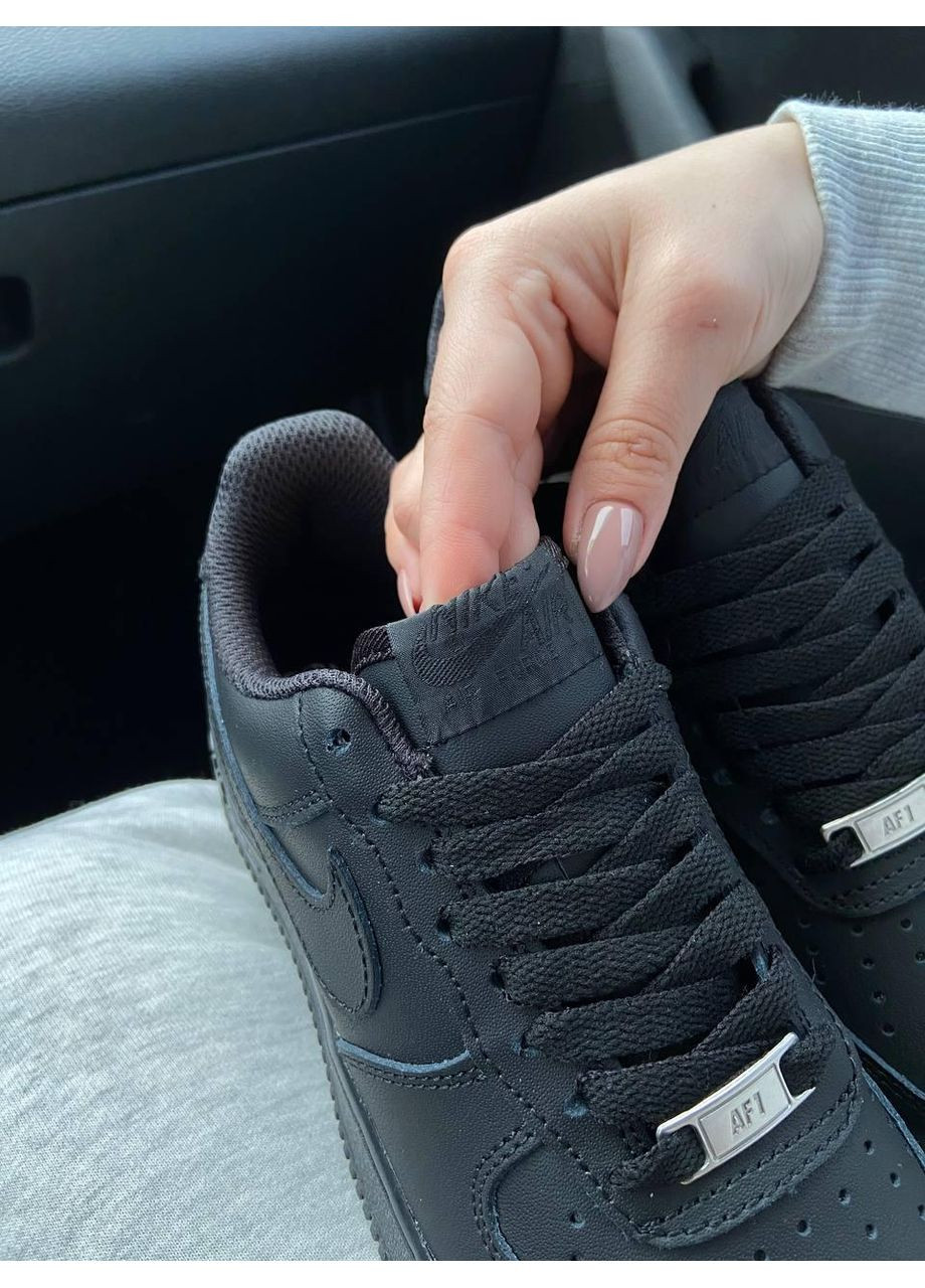 Черные демисезонные кроссовки мужские nike air force 1 classic black найк аир форс 1 премиум No Brand