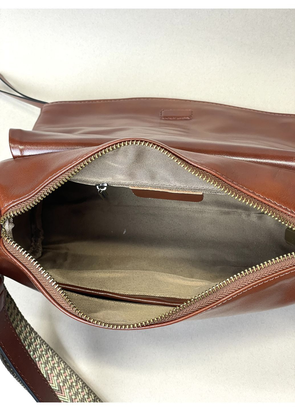 Шкіряна жіноча сумка кросбоді • Натуральна шкіра • Стильна сумка через плече з ремінцем Genuine Leather Кросбоді (362218302)