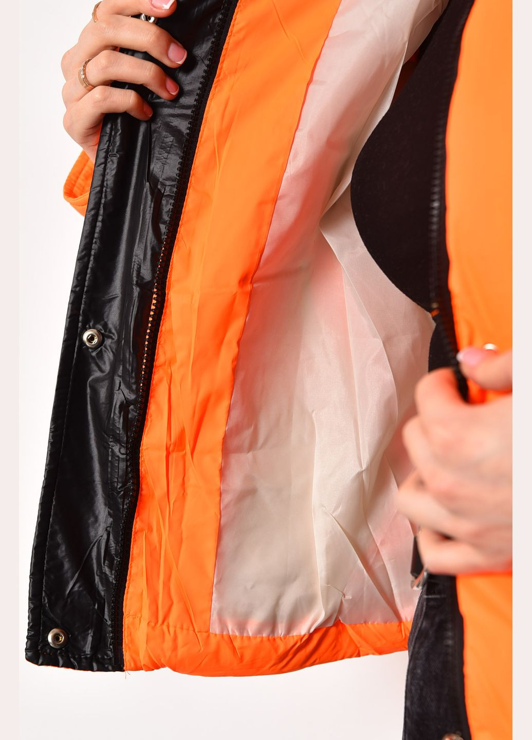 Оранжевая демисезонная куртка женская демисезонная оранжевого цвета Let's Shop