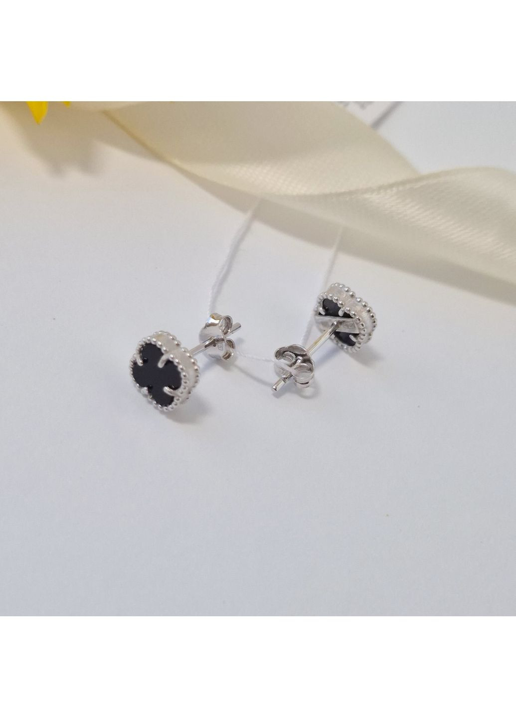 Срібні гвоздики на фіксаторах Конюшина з Чорним Оніксом срібло 925 проби Родоване 1664сгв 1.60г No Brand (355343923)