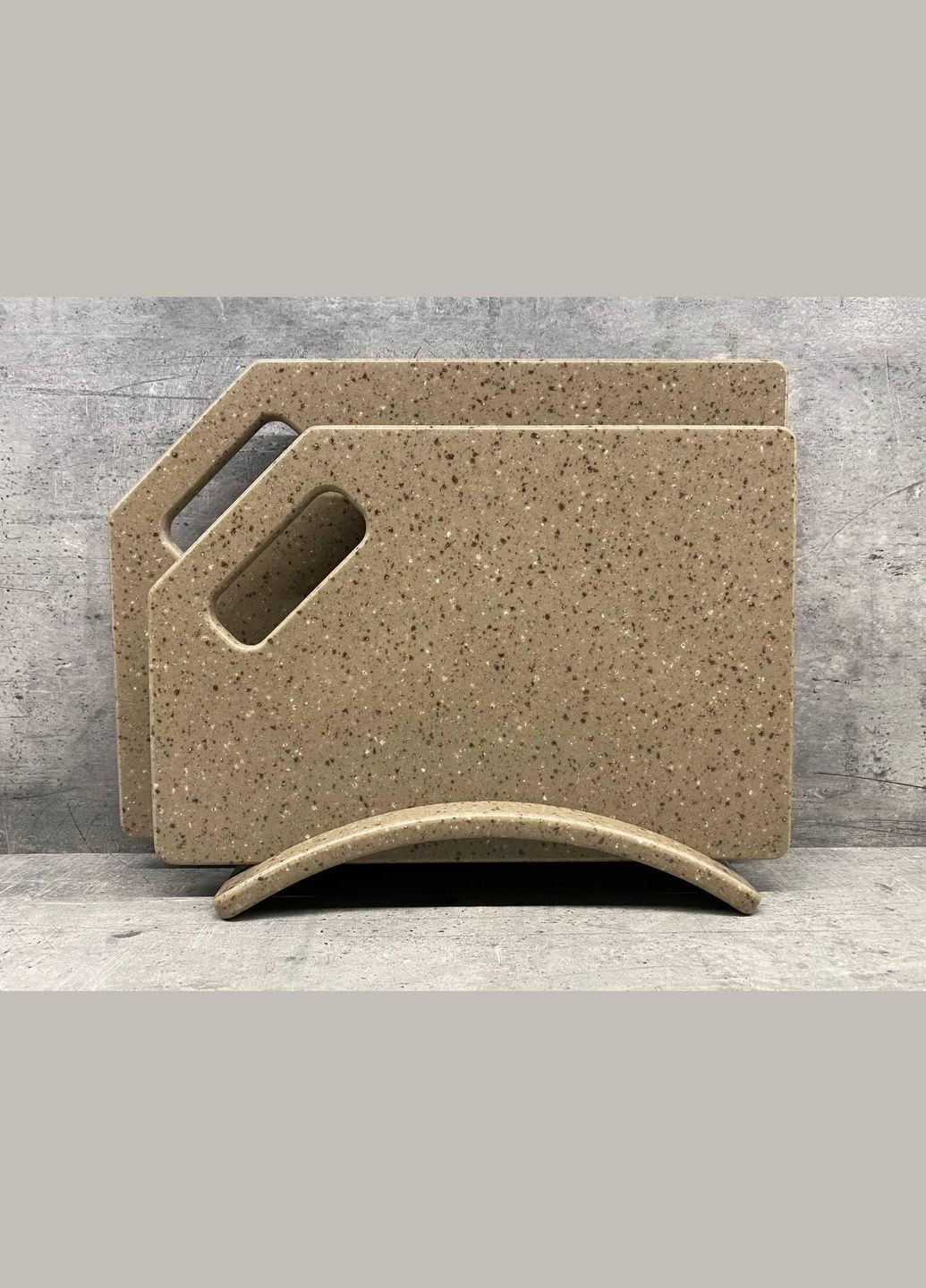 Набір кухонних дошок на підставці зі штучного акрилового каменю GINGER BREAD 2 шт No Brand (347581870)