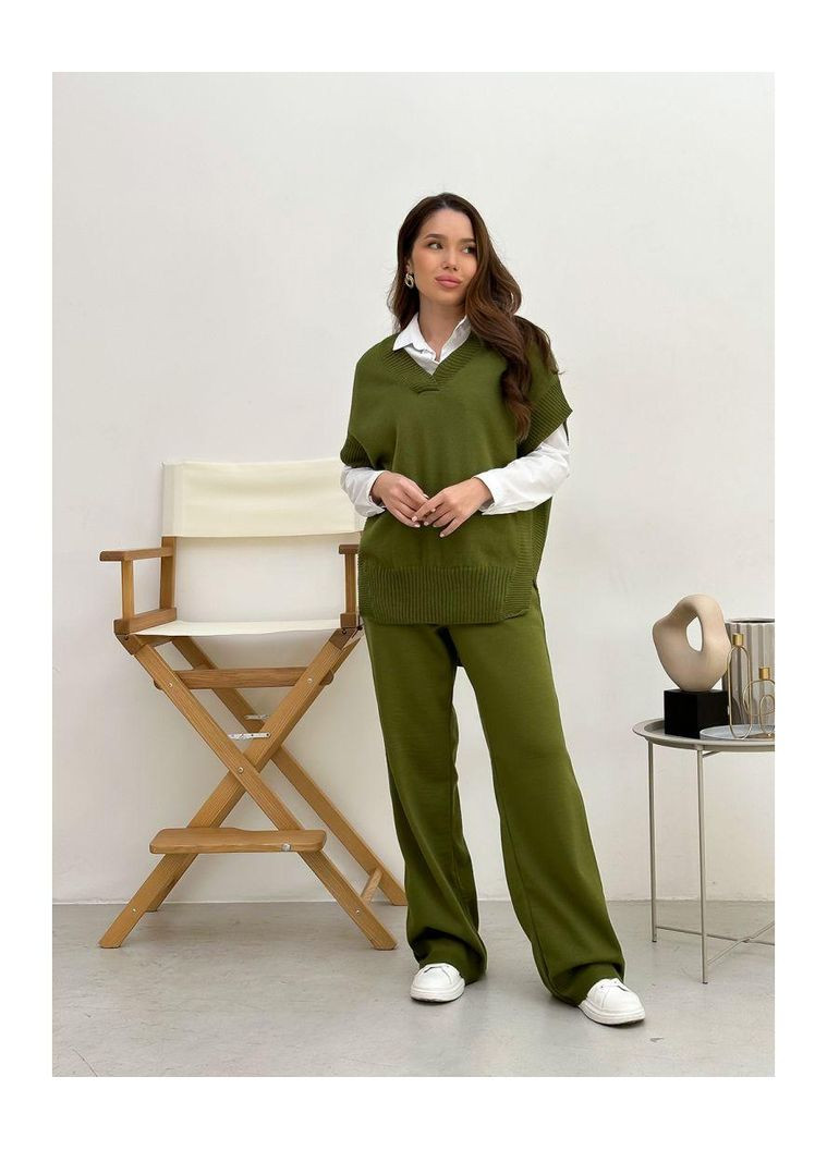 Зелений демісезонний в'язана жилетка жіноча — універсальна жилетка для кежуал та ділового стилю artknit (ak28260p) Art Knit