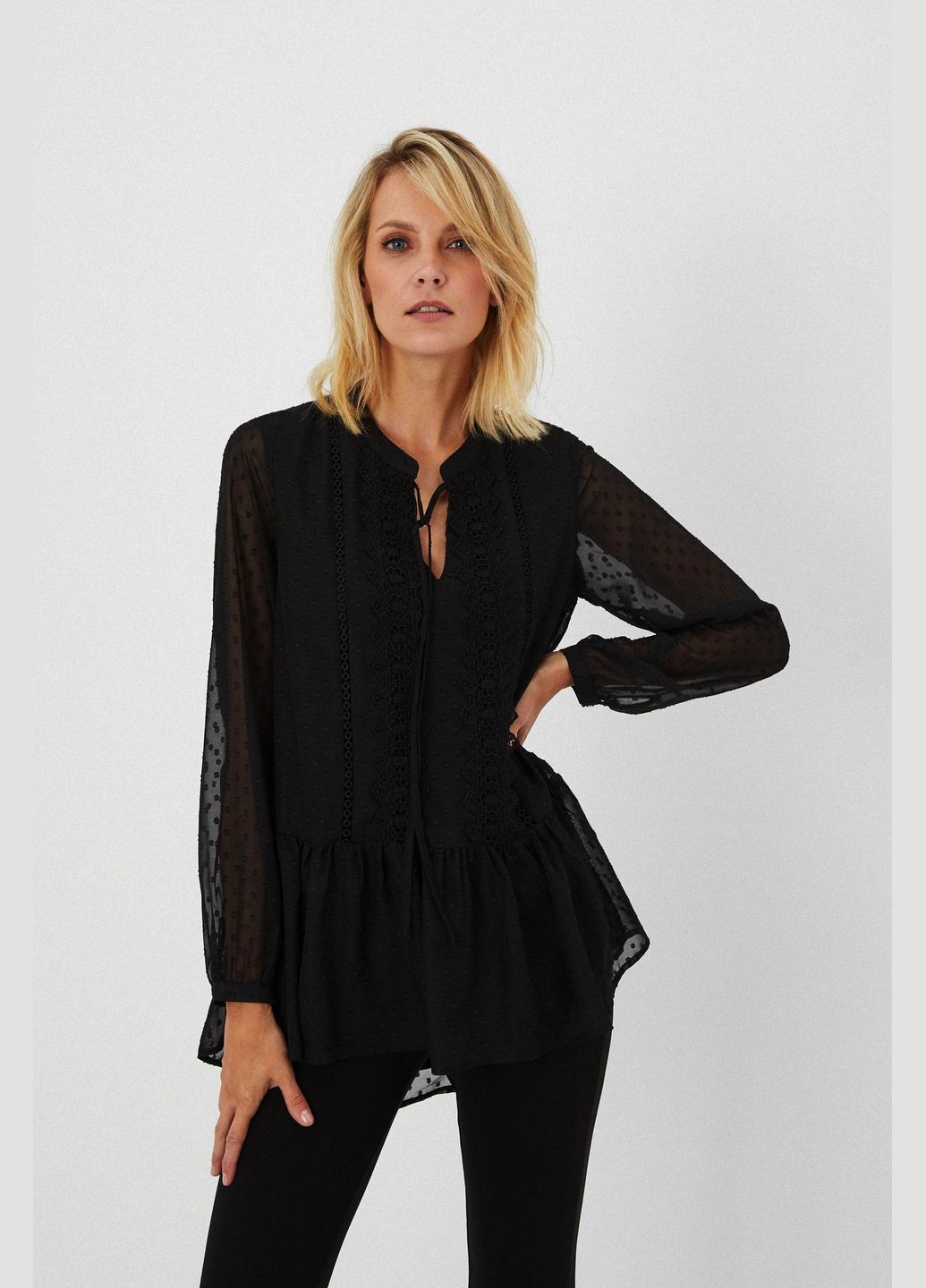 Чорна блузка Moodo