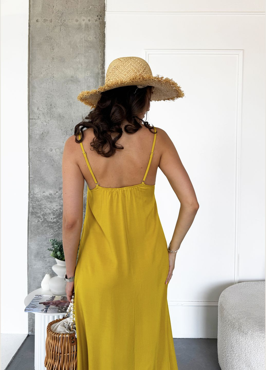 Летний женский воздушный сарафан макси из штапеля с боковыми карманами INNOE однотонный