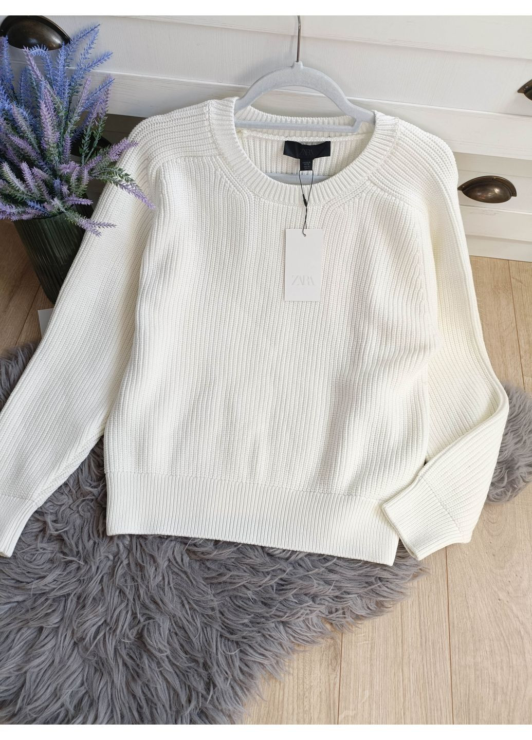 Белый демисезонный трикотажный свитер оборотного переплетения Zara