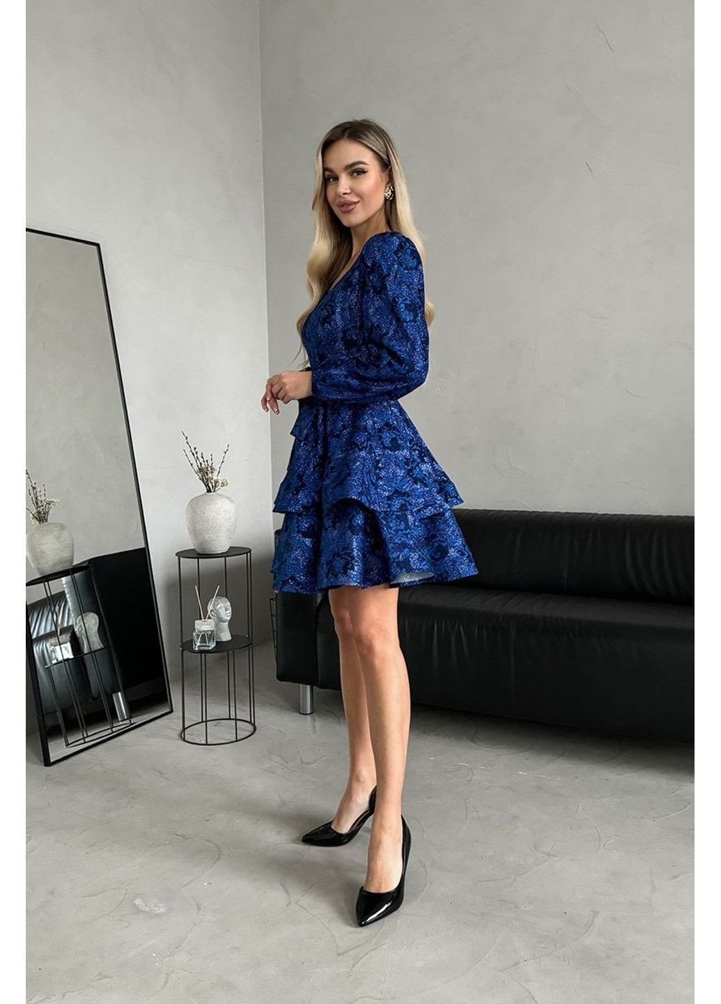 Синя коктейльна сукня гіпюр троянда 24111 синя Tanita-Romario