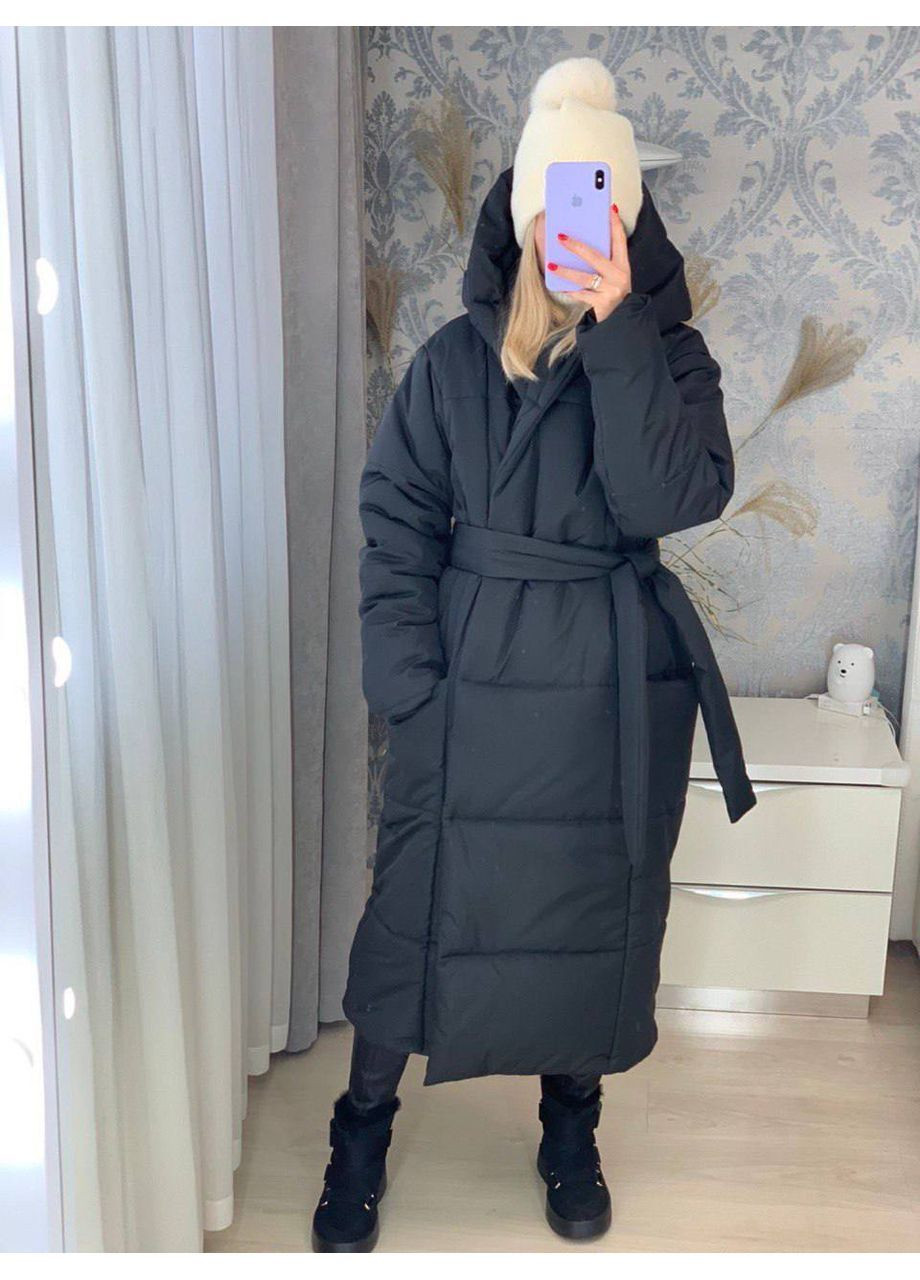 Чорна зимня жіноче зимове пальто-ковдра на запах з поясом куртка-ковдра MonCher