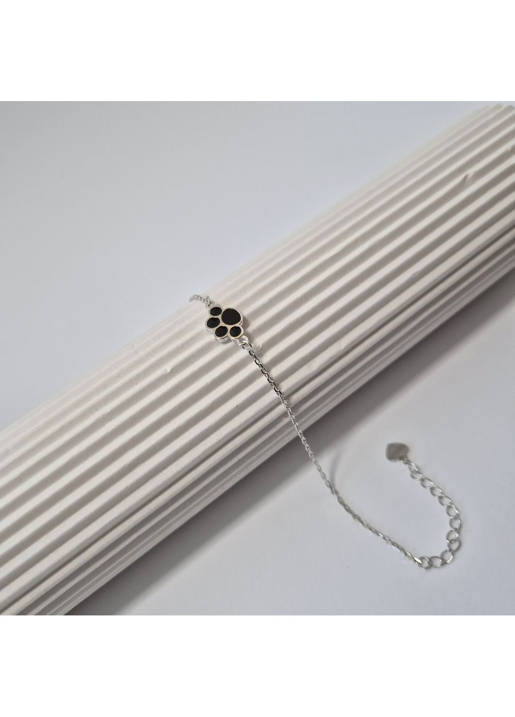 Срібний браслет на руку Лапка з чорною емаллю 16 - 19 см срібло 925 проби Родоване вс619ер 1.42г Nobrand (364202091)