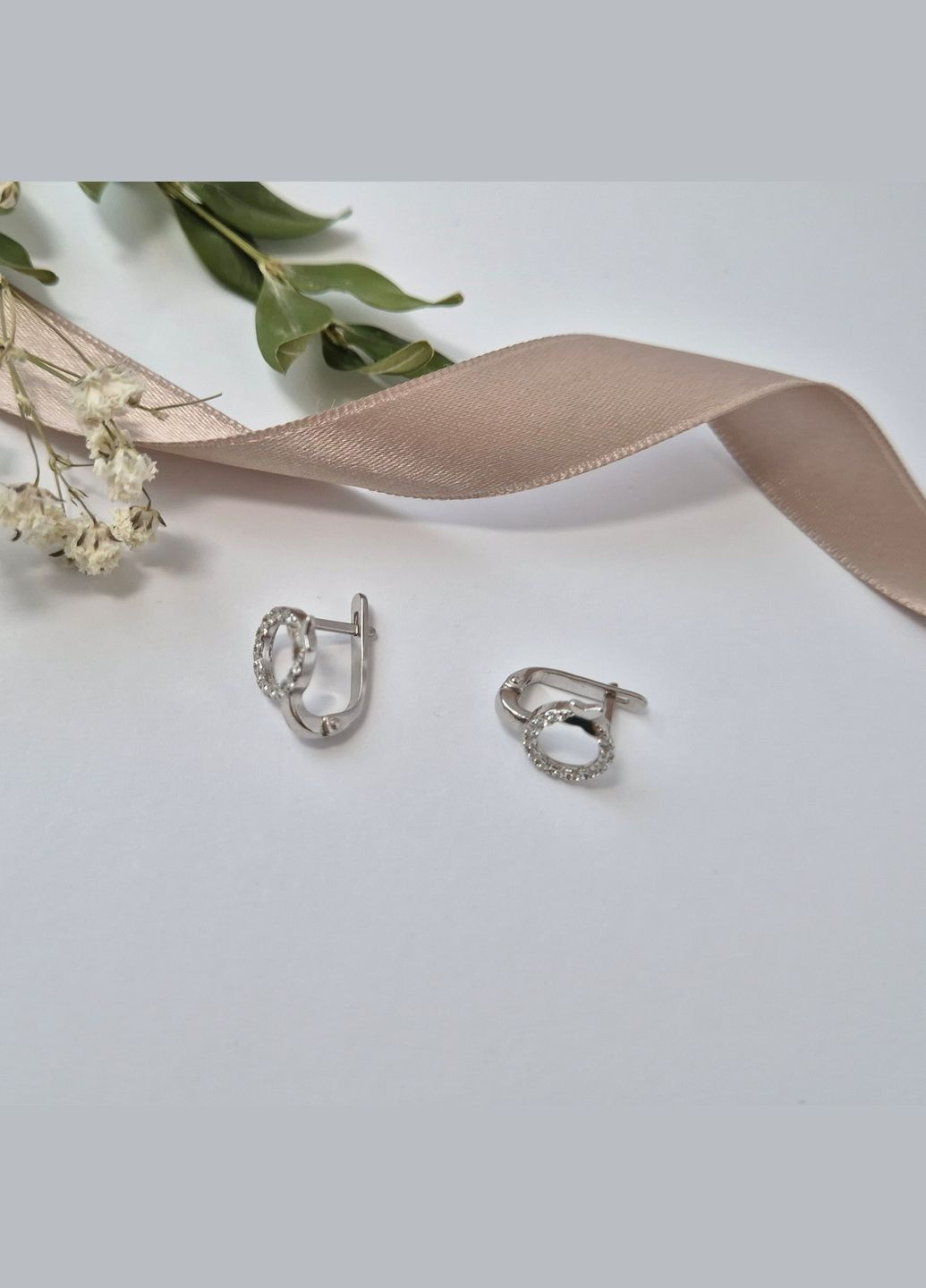 Серебряные серьги Бабочки с Белыми Камнями Серебро 925 пробы Родированное 82108б 2.11г No Brand (334012769)