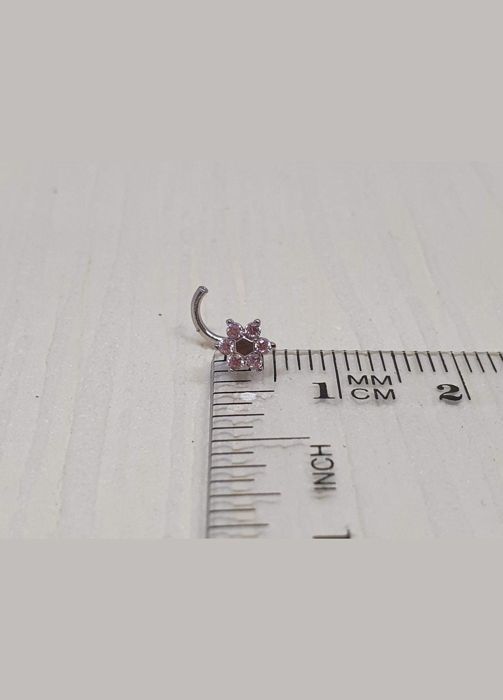 Срібна сережка-пірсинг в ніс з фіанітами. 8182434Р Рожевий світлий Астор (269713510)