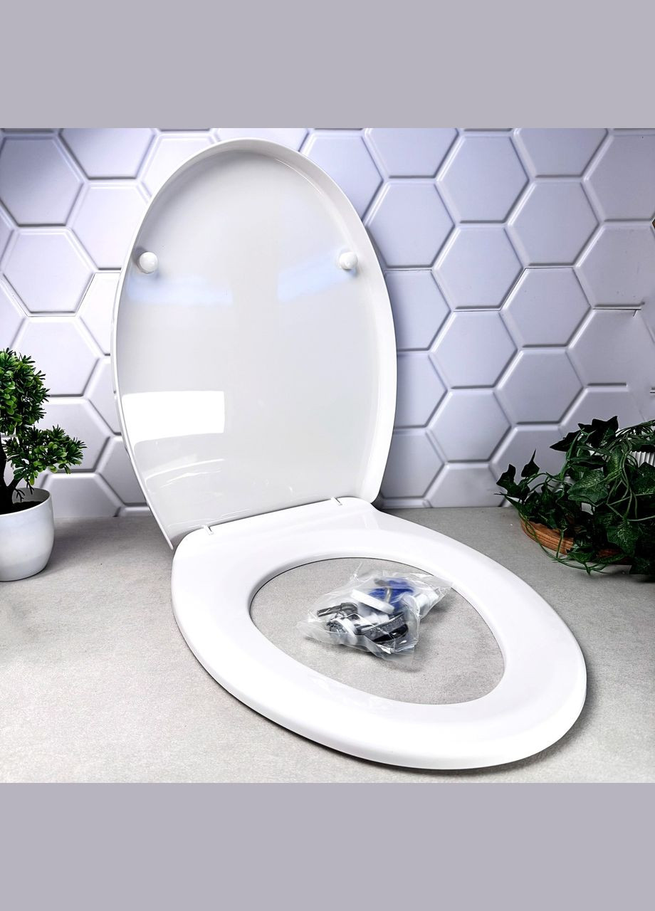 Белая твердая крышка-сиденье для унитаза с крышкой (металлические крепления) IVA/Senator СД Sydanit (317268595)