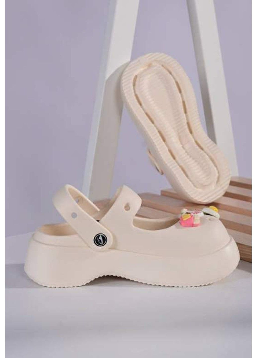 Молочные кроксы детские с джибитсами молочные Luck Line