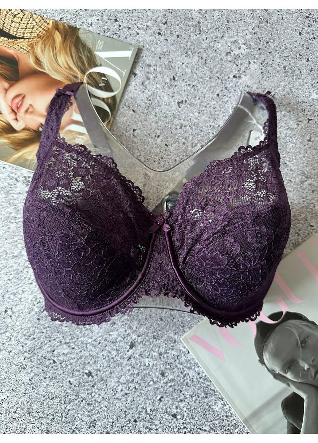 Бузковий мереживний бюстгальтер великого розміру на м'якому напівпоролоні фіолетовий Lanny Mode