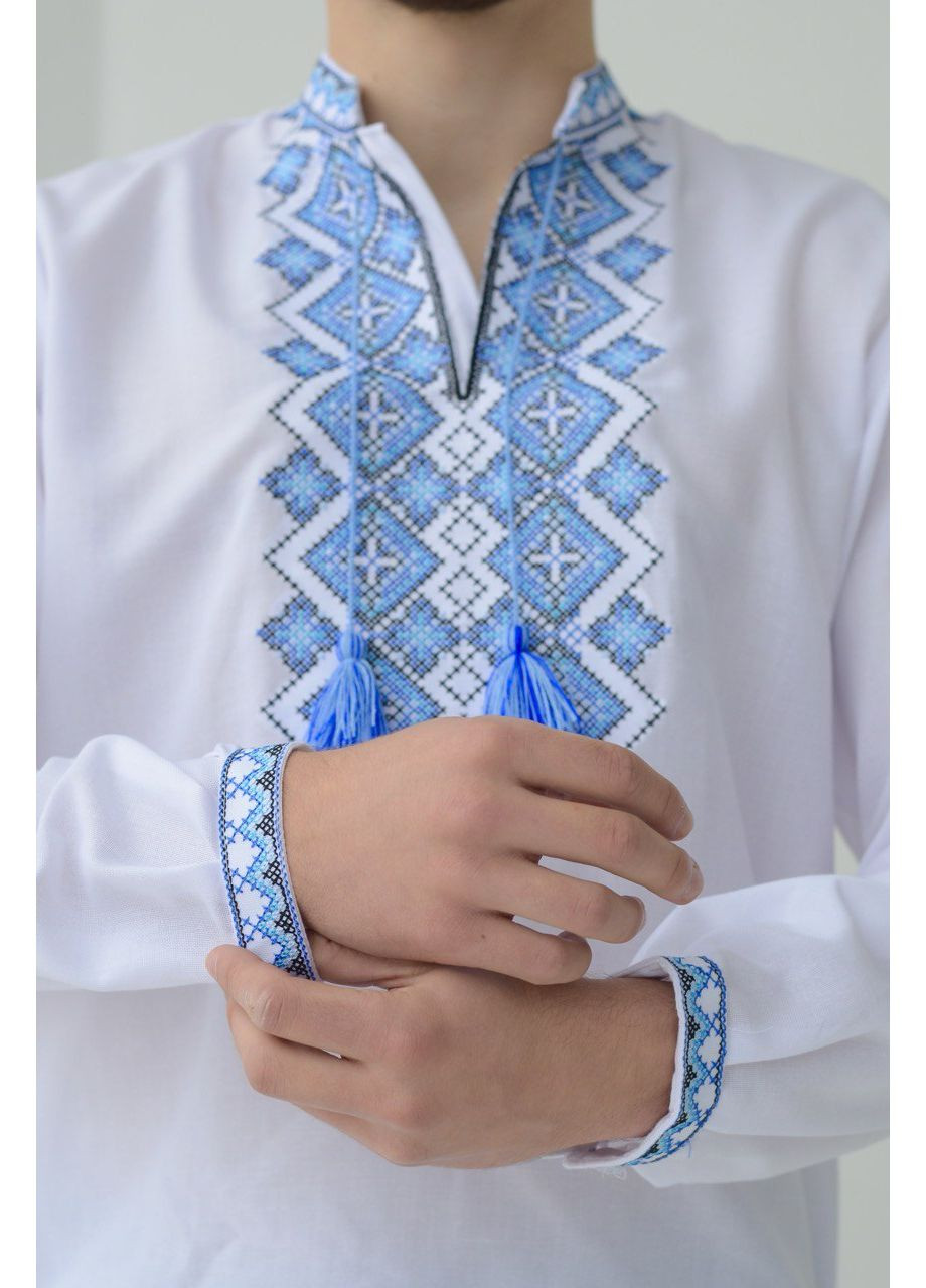 Блакитна вишивка для хлопчика підлітка з сірим орнаментом візерунок орнамент домоткане полотно (352473807)