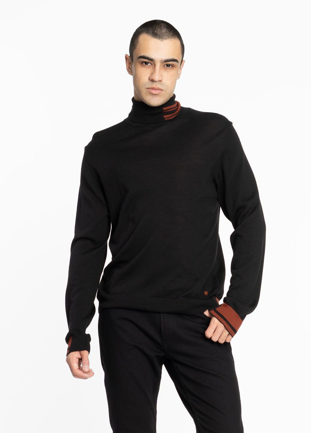 Черный демисезонный свитер Manuel Ritz