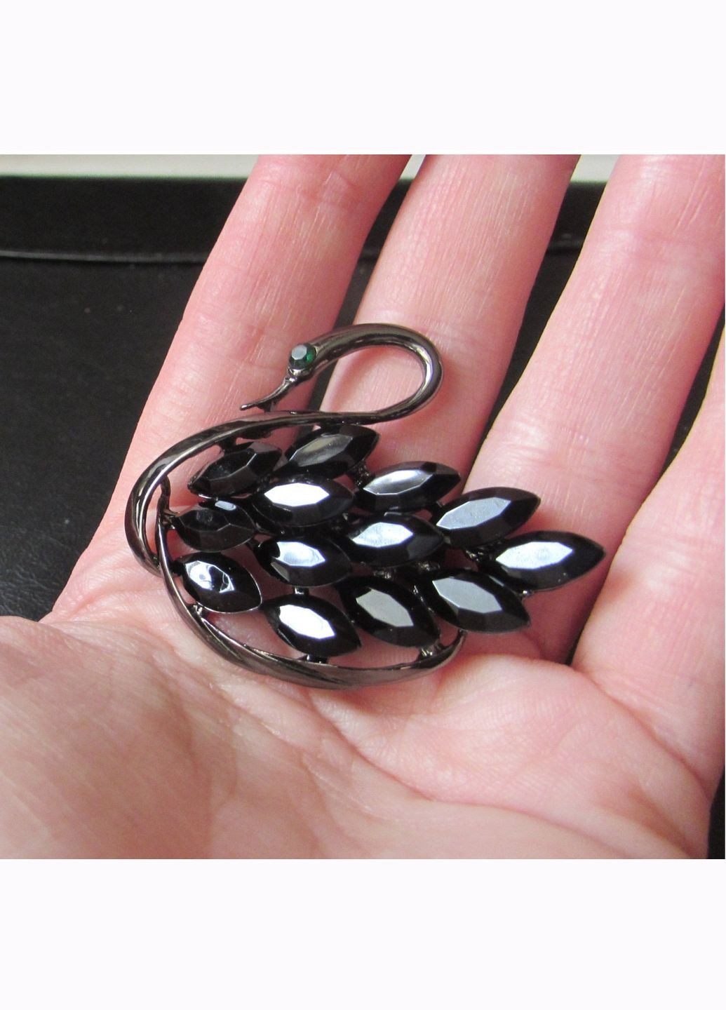 Чорна брошка лебідь у кристалах, 3140 Fashion Jewelry (336950169)