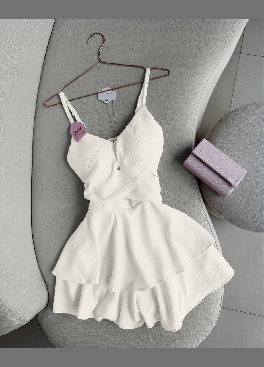 Жіночий комбінезон на бретелях з воланами Avanti комбінезон-шорти однотонний молочний повсякденний