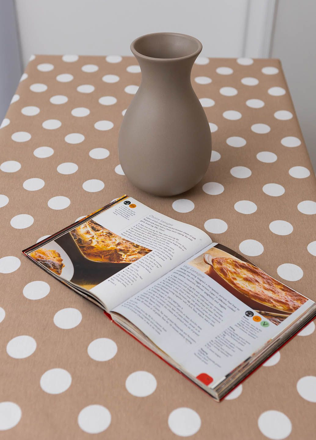 Скатерть с тефлоновым покрытием "Большой горошек" 1.2м х 1.8м Homedec - (318747188)