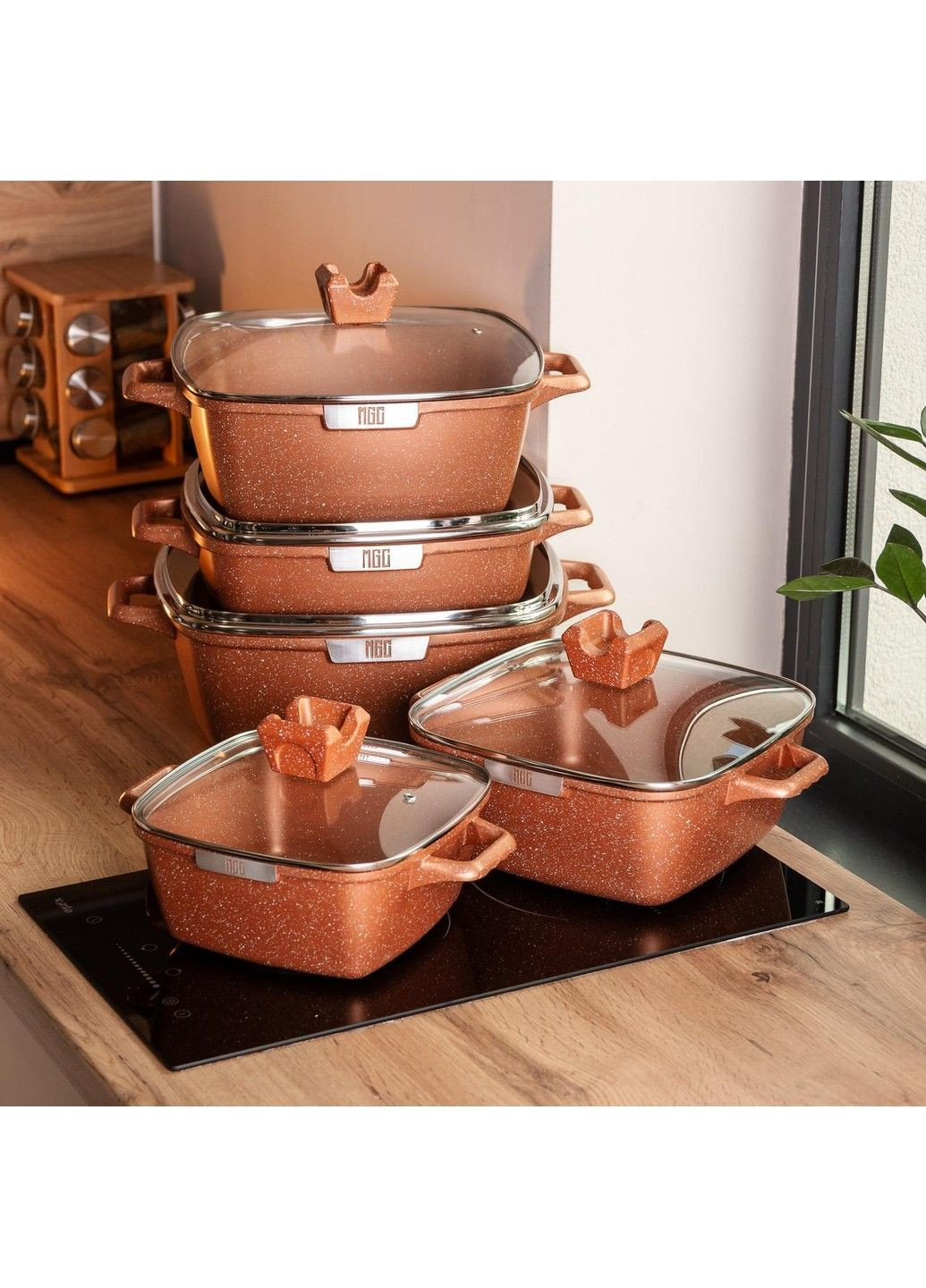 Набор из 5 квадратных алюминиевых кастрюль с лопаткой, половником, перчатками и фартуком MGC (340907784)