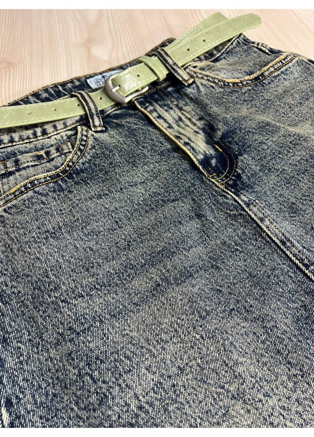 Синяя юбка женская джинсовая zjy 68005 длина ниже колена боковые разрезы зеленый ремешок синяя No Brand